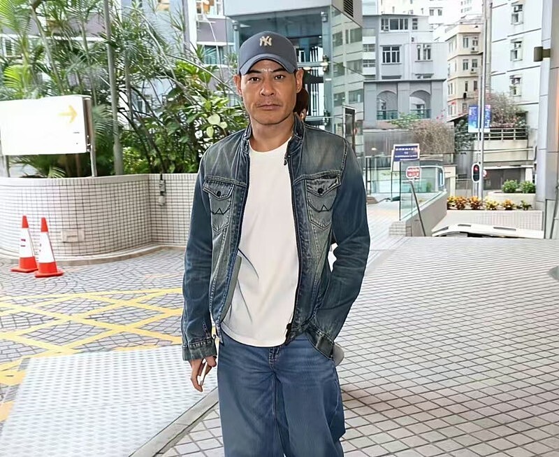 许绍雄离世,出身名门却自称“乞儿”,3000万嫁妆与奔驰人生曝光(组图) - 10