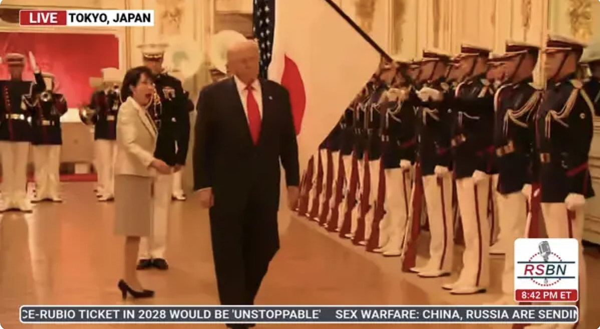 特朗普访日遇国旗未立定敬礼，高市早苗被吓至目瞪口呆（视频/组图） - 3