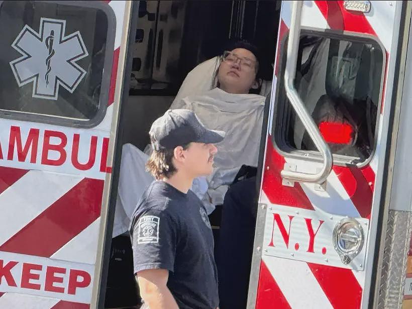 纽约华人妈妈抱5月大婴儿走入河中，退役警员奋勇跳水救人（组图） - 4