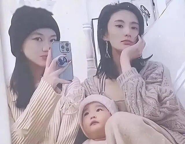 李嫣没想到爸爸离婚才9天,一家四口处境截然不同(组图) - 6
