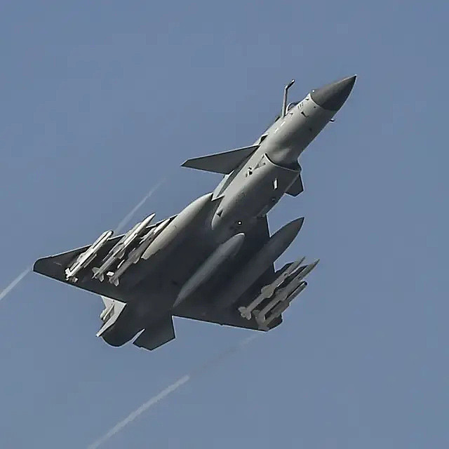 印度计划仿制霹雳-15E空空弹，网友：捡个烟屁，就想复刻中华烟？（组图） - 6