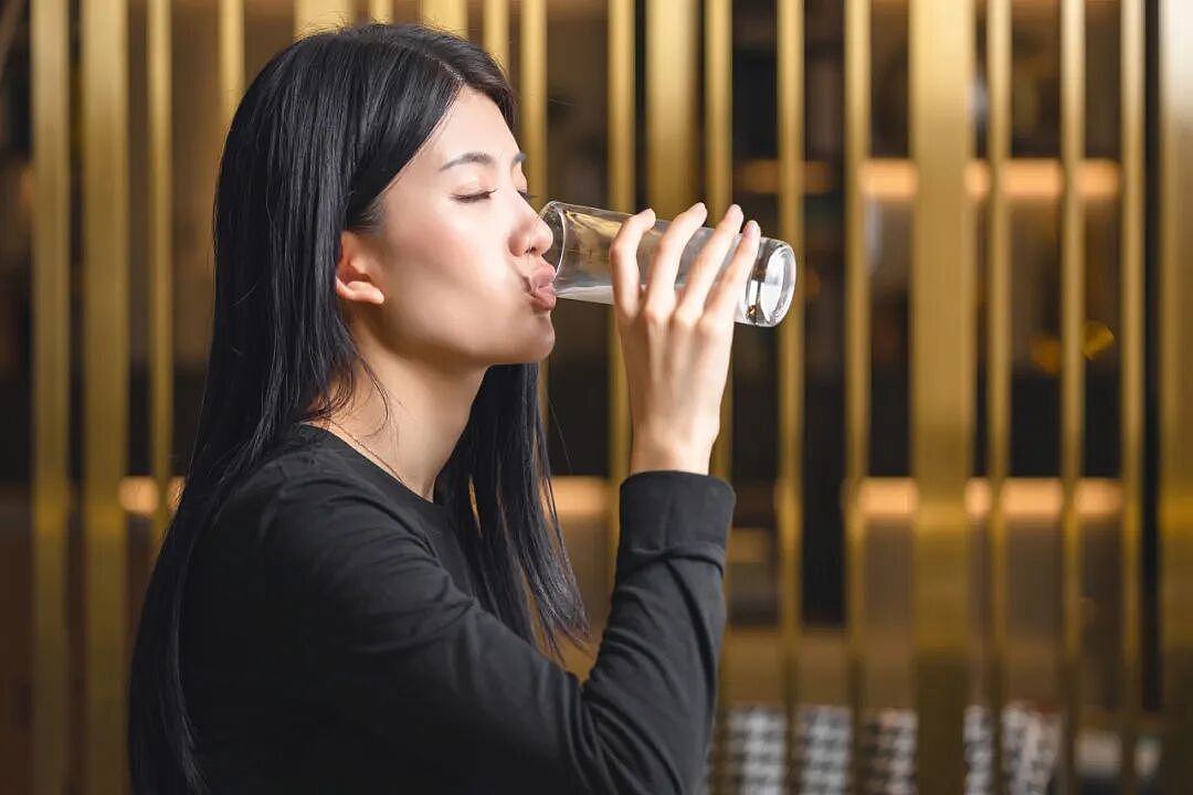 半夜口干舌燥，可能不是缺水！这 6 种情况一定要警惕（组图） - 2