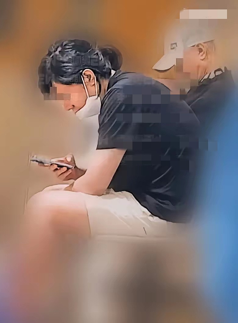 香港知名女星传出病危多日后,如今转至加护病房,曾与王菲齐名(组图) - 2
