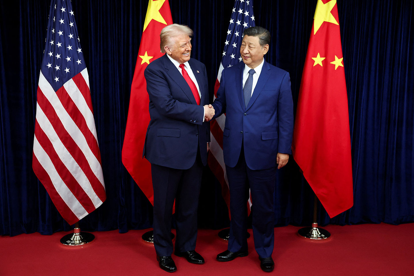 特朗普考虑解禁“辉达AI晶片”对中销售!美前官员批:疯了(图) - 1