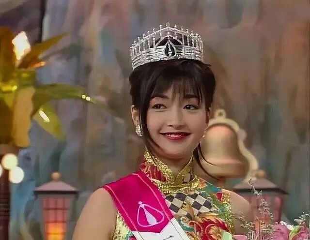 从“最甜港姐“到加拿大护士！ 55岁“最美郭襄“罕见素颜曝光， 卸下光环绽放第二人生（组图） - 4