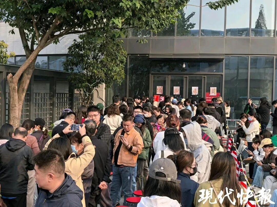 突然爆火!全国多地排队抢购,有店卖到98元一串?网友直呼:看不懂(组图) - 6