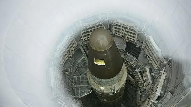 特朗普声称美国将恢复核武试验，上一次核爆发生在1992年（图） - 1