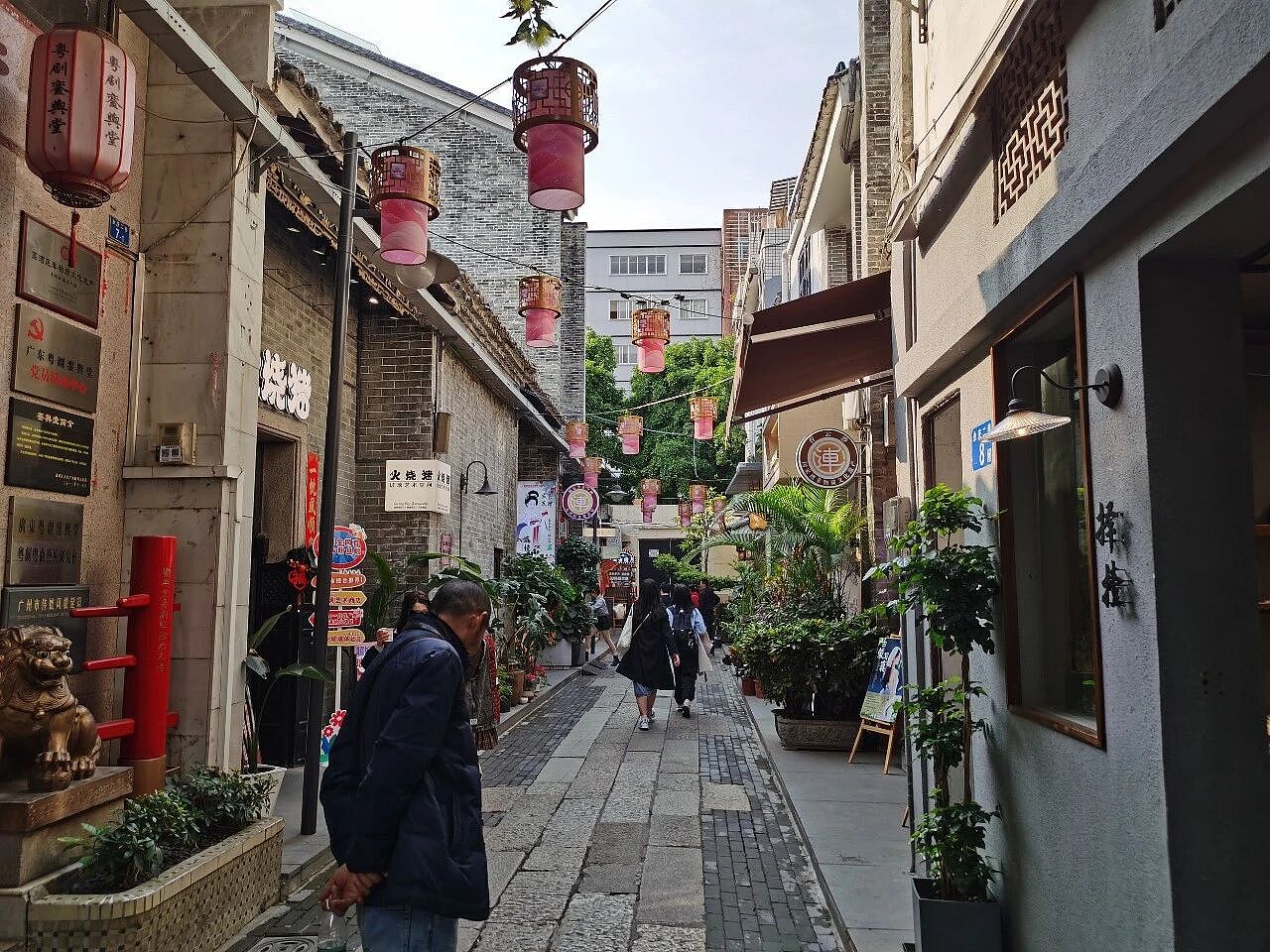 第一批出家的00后，已经还俗了（组图） - 4