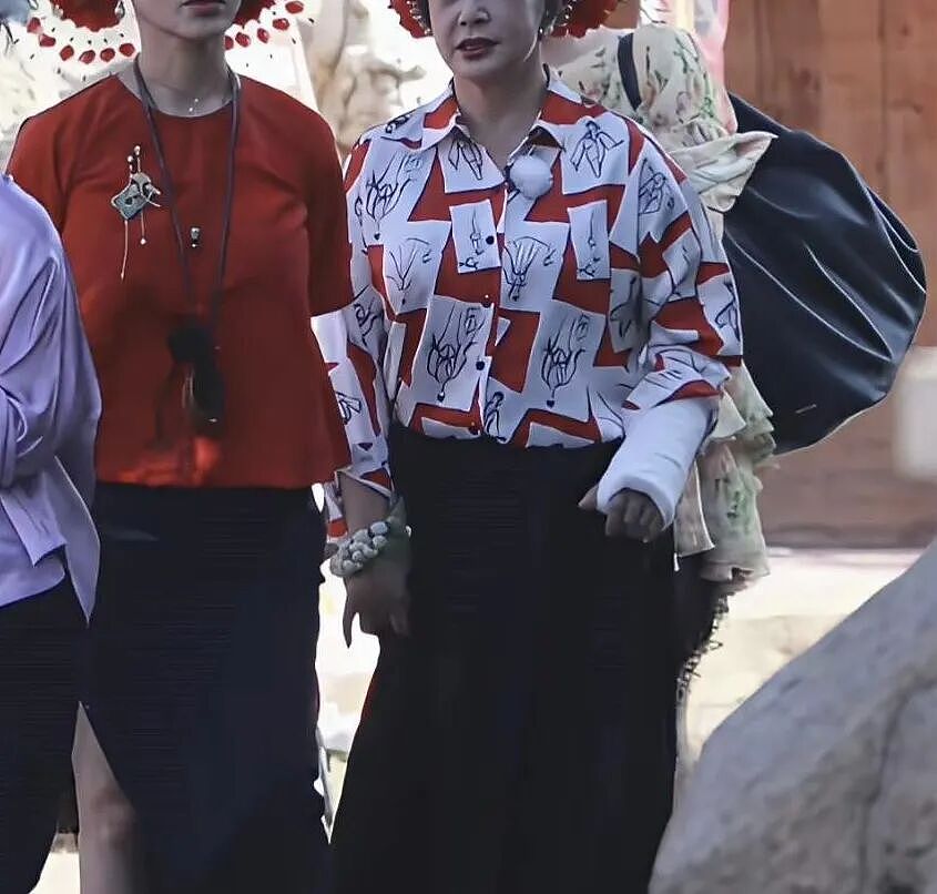 刘晓庆和宁静同框上节目,两人曾为抢男人反目?如今综艺里亲如姐妹(组图) - 6