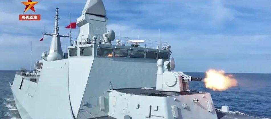 解放军新一代“带刀护卫”漯河舰，黄海实战训练画面曝光（组图） - 2