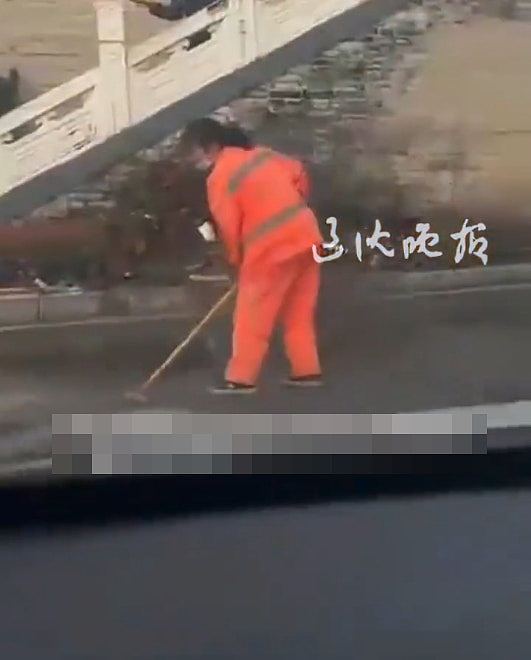 私家车撞损近400年历史省级文物，户县钟楼：肇事车辆被警方查扣（视频/组图） - 4