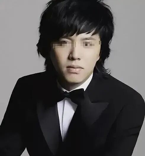 热搜爆了!李云迪再陷丑闻,李汶翰前女友司晓迪发文控诉:“他趁我吃了安眠药干龌龊事,还拉黑我”(组图) - 1