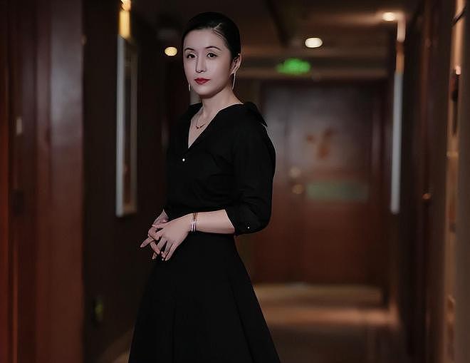 古二放王炸录音!王家卫吐槽唐嫣很装,秦雯内涵刘诗诗,太猛了(组图) - 1