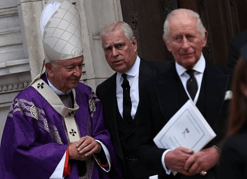 见证历史！英国王子被贬为庶民，剥夺头衔、踢出官邸！曾卷入“未成年性奴”丑闻（组图） - 3