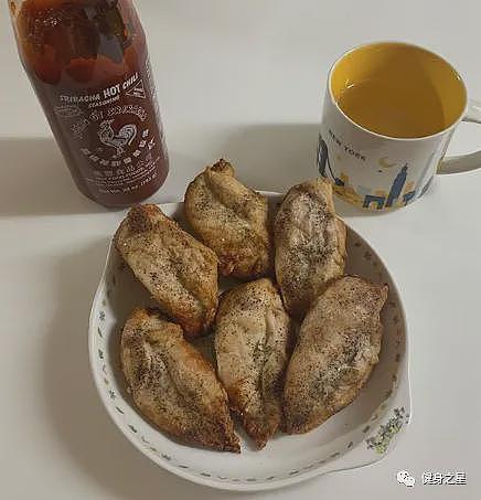 【帅哥】男生健身能帅到什么程度？倒三角身材公狗腰，我爱了（组图） - 30