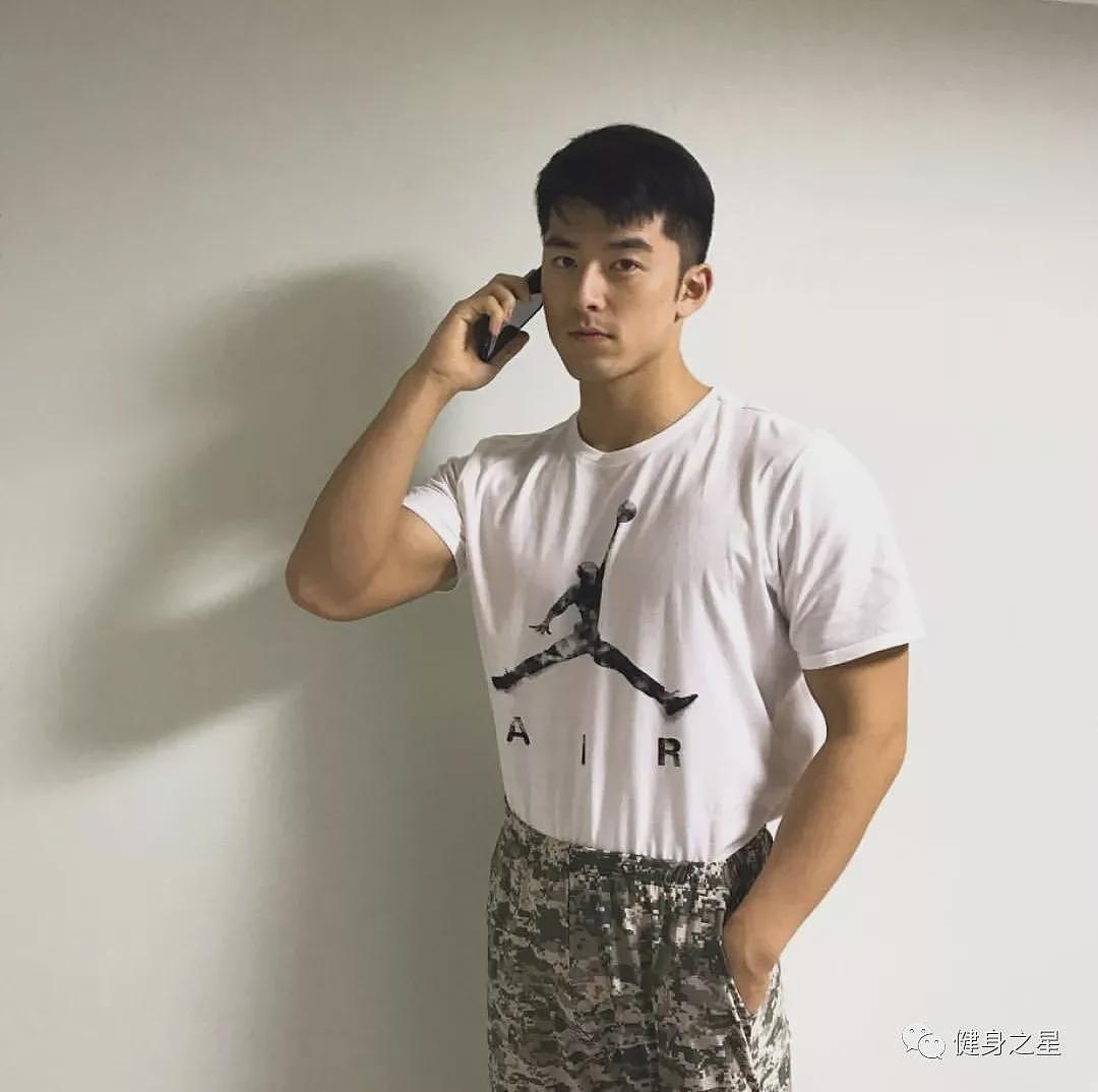 【帅哥】男生健身能帅到什么程度？倒三角身材公狗腰，我爱了（组图） - 12