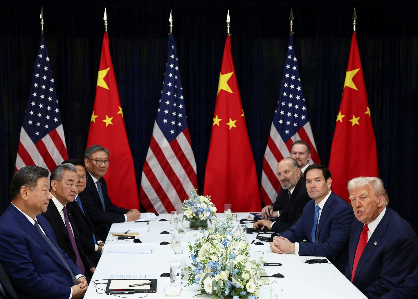 习特会:特朗普“谦卑”的真情假意(组图) - 2