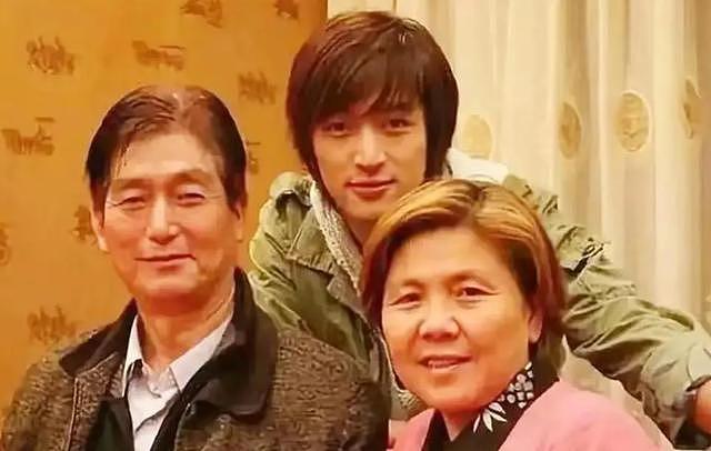 身患癌症传闻真相大白8个月，胡歌真实处境曝光，原来黄渤没说错（组图） - 13