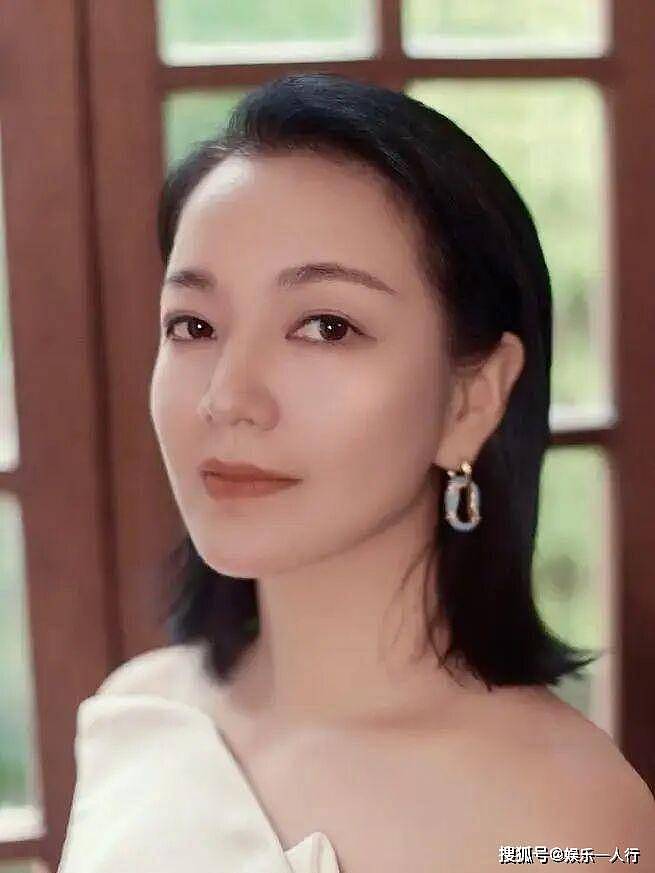 阿雅一语戳破小S伪善:真正的思念,从不需要骨灰项链来证明(组图) - 1
