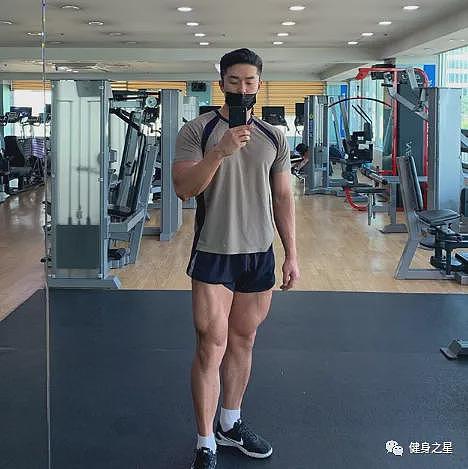 【帅哥】男生健身能帅到什么程度？倒三角身材公狗腰，我爱了（组图） - 23