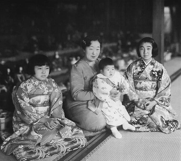 日本史上最“恶毒”皇室婆婆，最美平民皇后被她24小时监视、当面斥责，甚至折磨到失声（组图） - 8