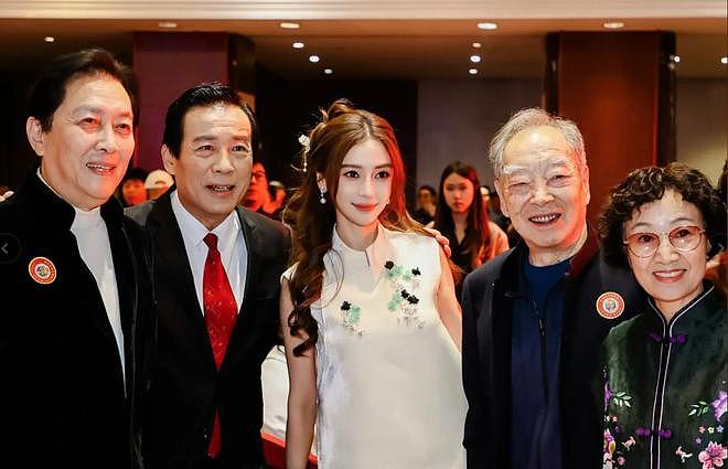 黄晓明也没想到，被自己抛弃的前妻杨颖，已走上另一条“上坡路”（组图） - 36