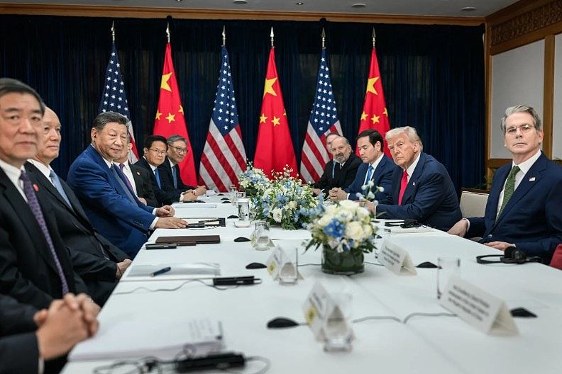 特朗普不排除取消芬太尼关税，称若中国严管见效将再降10%（组图） - 2