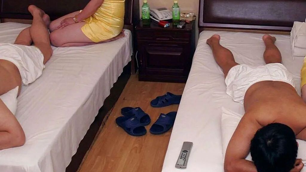 巴黎还有现代奴隶制!被同胞5千欧买断的亚洲女孩,遭24小时监控(组图) - 9