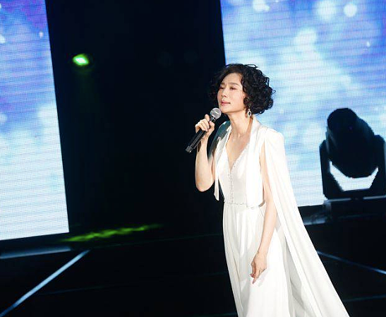 59岁台湾知名女歌手病逝，她的情歌与戏，是一代人回忆（组图） - 11
