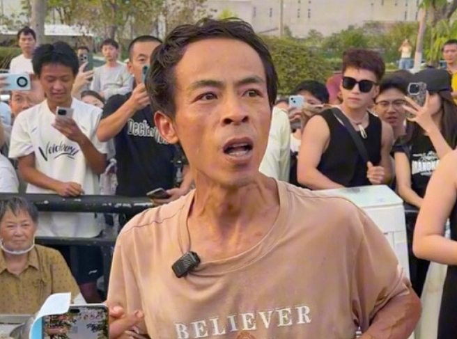 鸡排哥刚火起来就塌房了，炸鸡排搞全国巡炸，全国各地网友纷纷抵制（组图） - 2