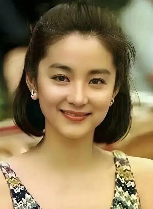 他陪了林青霞21年，眼睁睁看着她嫁给别人，如今78岁仍单身（组图） - 4