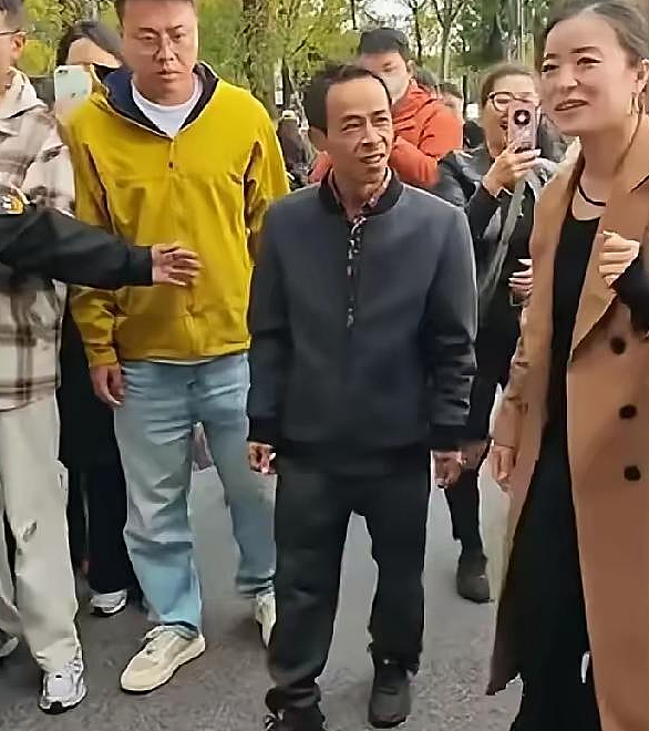 鸡排哥刚火起来就塌房了，炸鸡排搞全国巡炸，全国各地网友纷纷抵制（组图） - 5