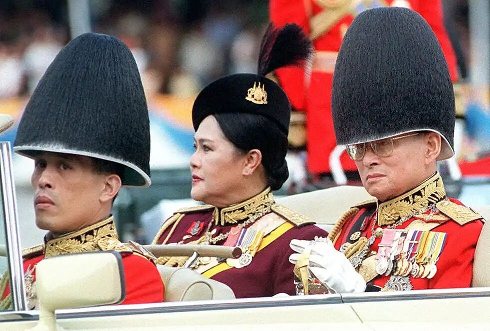 顶级富贵花与国王老公相爱相杀，出轨保镖，权势滔天，她这辈子太神了……（组图） - 38