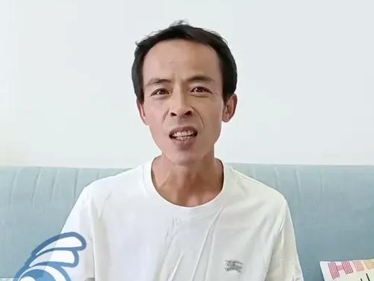 鸡排哥刚火起来就塌房了，炸鸡排搞全国巡炸，全国各地网友纷纷抵制（组图） - 1