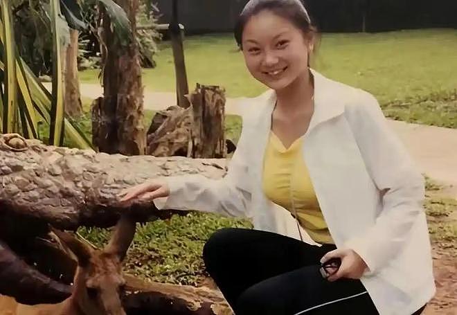被张艺谋藏了13年，看似成赢家的陈婷，最后输的一败涂地（组图） - 1