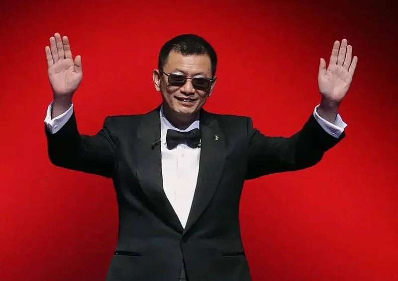 秦雯袭警冲上热搜!向王家卫炫耀后台硬能捞人(组图) - 9