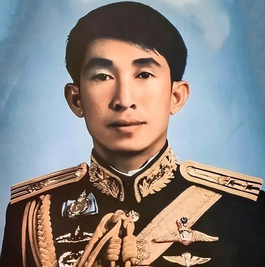 顶级富贵花与国王老公相爱相杀，出轨保镖，权势滔天，她这辈子太神了……（组图） - 31