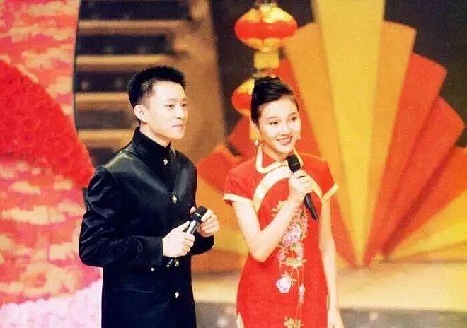 自带BGM的“前最帅央视主持人”亚宁复出，一晚涨粉3万（组图） - 2