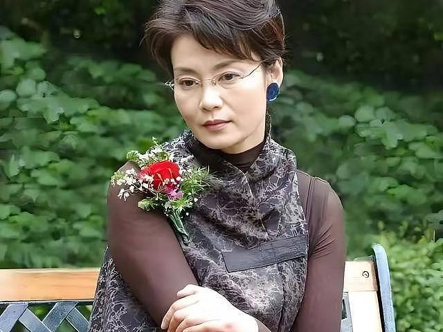 钱再多有什么用？官媒揭开70岁潘虹的真实现状，董卿说的一点没错（组图） - 9