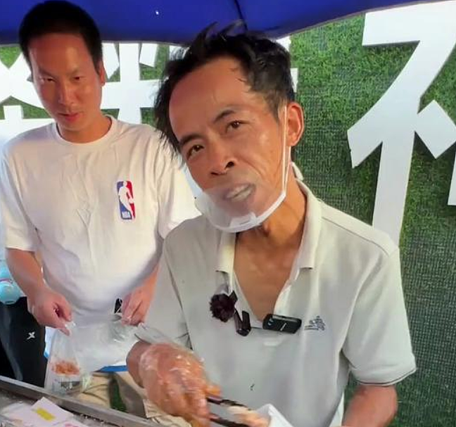 鸡排哥刚火起来就塌房了，炸鸡排搞全国巡炸，全国各地网友纷纷抵制（组图） - 4