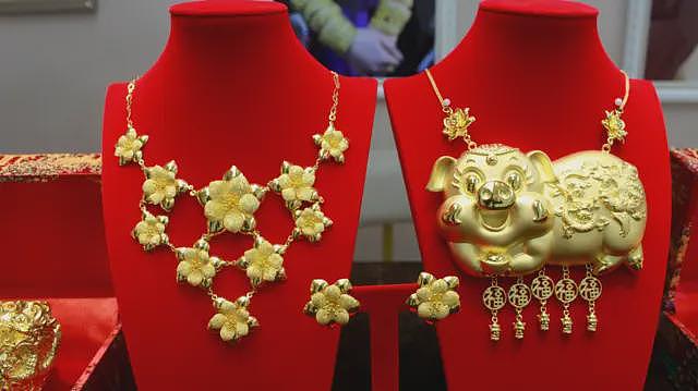 持续投入、租赁金器、购买者年轻化…2025大行情下的“买金潮”有何不同?(组图) - 8