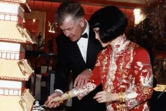 出售纽约2亿豪宅，中国第一名媛近况曝光：已离婚，没孩子，热恋中（组图） - 14