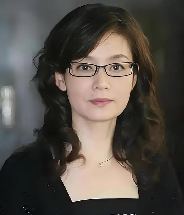 钱再多有什么用？官媒揭开70岁潘虹的真实现状，董卿说的一点没错（组图） - 25