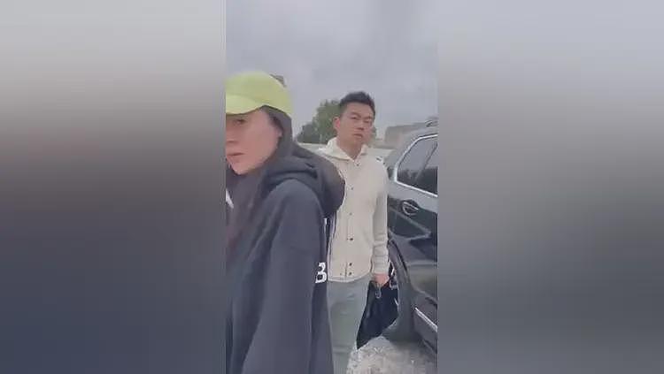 网传某律所合伙人带小三产检被抓，正妻质问：叫你妹妹还是姐姐？怀上没？（视频/组图） - 1