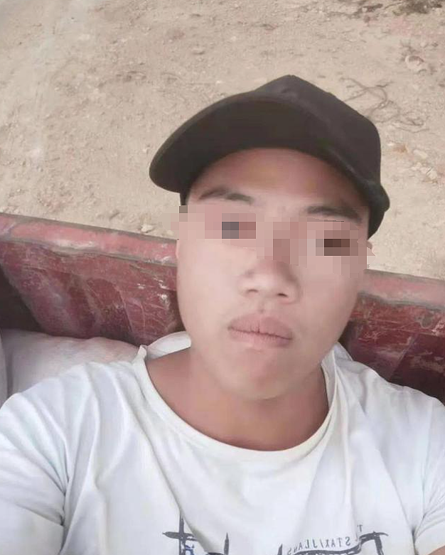 女生和“男闺蜜”同住一间房被侵犯,报警后网友却只关注她大腿根的纹身(组图) - 12