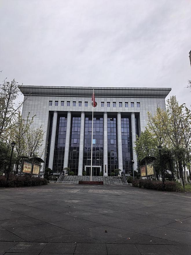 凤凰网一主编被控受贿：为国企催收8.97亿元收210万元（组图） - 2