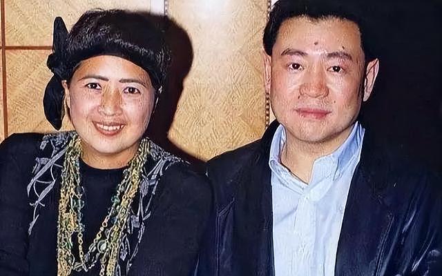 刘銮雄,为何死心塌地爱甘比这么多年?其实,答案俗套又露骨(组图) - 2