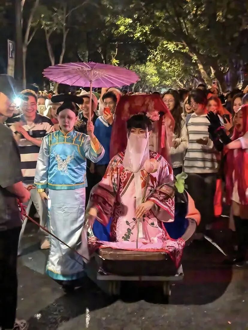 这个万圣节,中国留学生给老外们整了一波“文化暴力输出”(组图) - 35