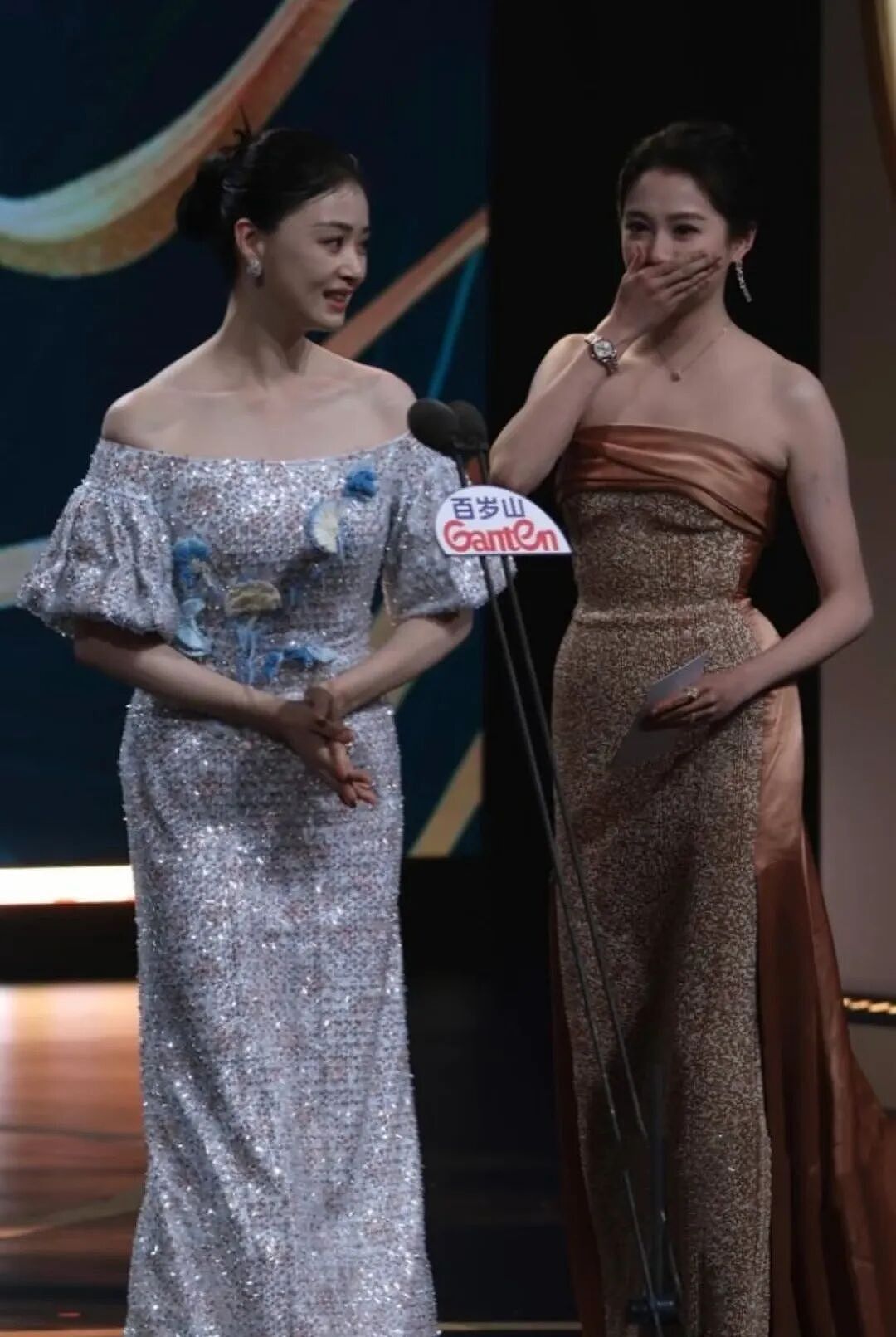 当两个女明星，在颁奖典礼接吻（组图） - 29