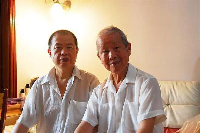 上海63岁儿子与94岁父亲一起居家养老:父亲负责买菜做饭,“除了吃饭各做各的”(组图) - 4